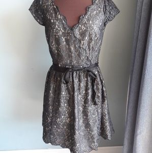 💛 Elle black metallic lace dress size 4